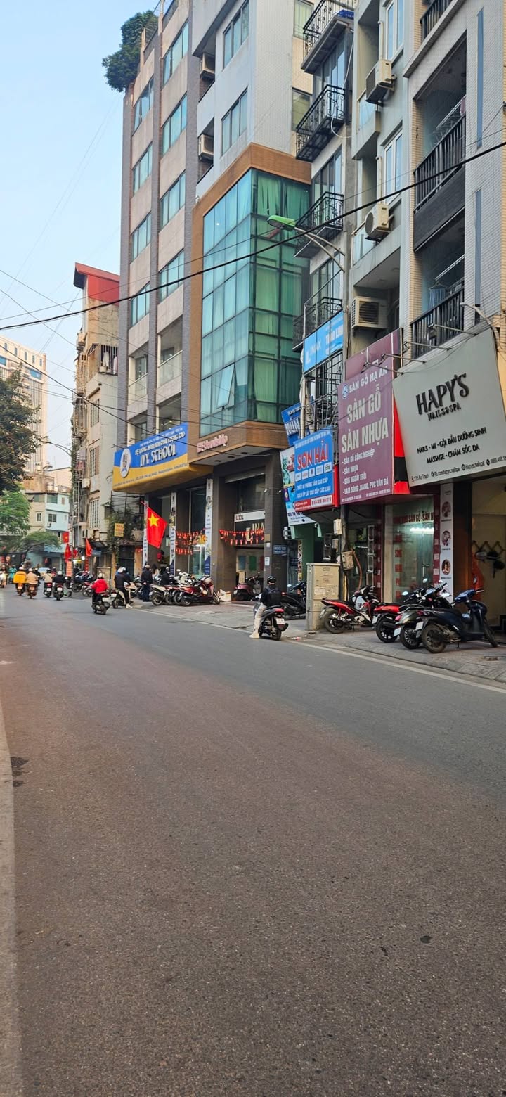 Nhà Hào Nam, Cát Linh 100m² giá 27 tỷ - Xây mới lung linh, gara ô tô