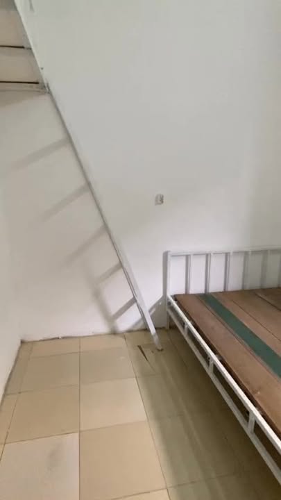 Phòng cho thuê khép kín tại ngõ 224 Hoàng Mai 15m² giá từ 2.4 triệu - An ninh tốt, tiện nghi đầy đủ!