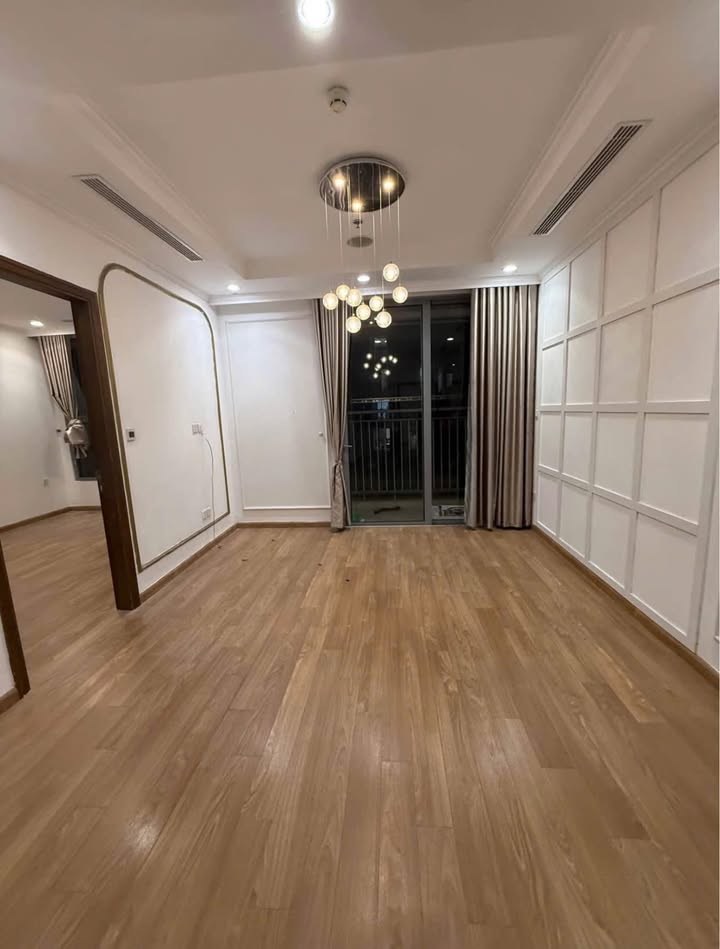 Căn hộ Park Premium Vĩnh Tuy 79m² giá 13.5 triệu - Nhà mới đẹp, miễn phí dịch vụ!