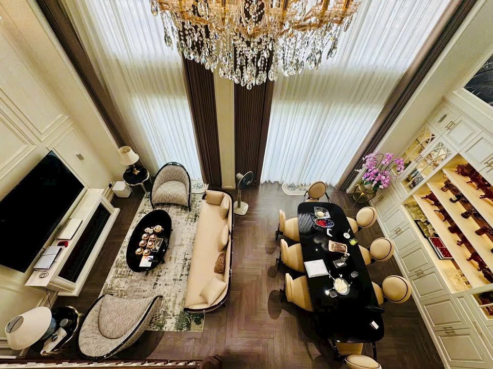 Căn hộ Duplex Mỹ Khánh 1A, Phú Mỹ Hưng 195m² giá 17.8 tỷ - Nội thất 5 sao!