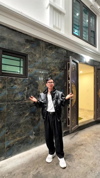 Nhà 6 tầng Mỹ Đình 50m² giá 7 tỷ - Lô góc, thang máy, kinh doanh tấp nập!