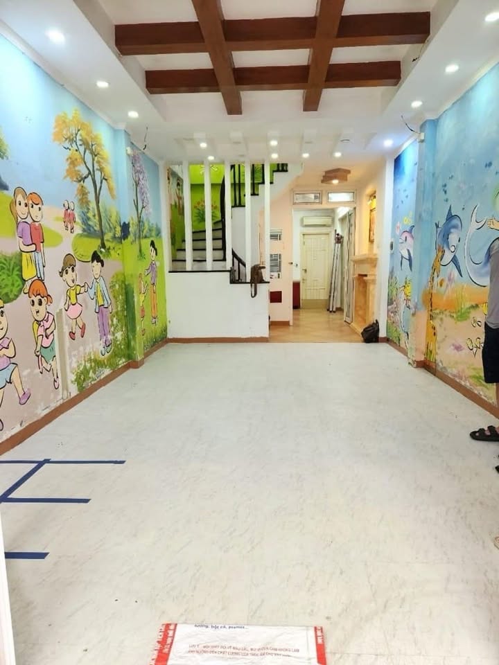 Bán gấp FrontHouse đường Văn Cao, Liễu Giai 59m² giá 17.8 tỷ - Pháp lý rõ ràng, kinh doanh thuận lợi!