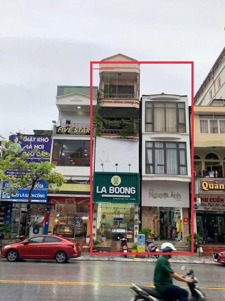 Bán nhà FrontHouse tại Bãi Cháy, Hạ Long 240m² giá 27.5 tỷ - Cơ hội đầu tư sinh lời!