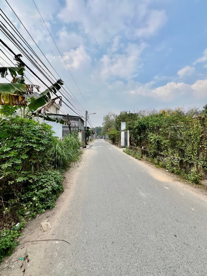 Đất nền Định Hoà, Thủ Dầu Một 148.8m² giá 2.4 tỷ - Cơ hội đầu tư tuyệt vời!