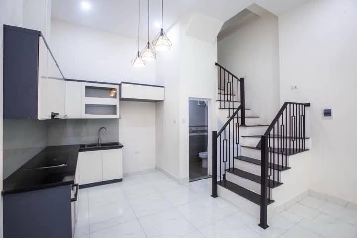 Nhà riêng Phúc Xá, Ba Đình 33m² giá 6.1 tỷ - Mặt tiền ấn tượng, thiết kế thông minh!