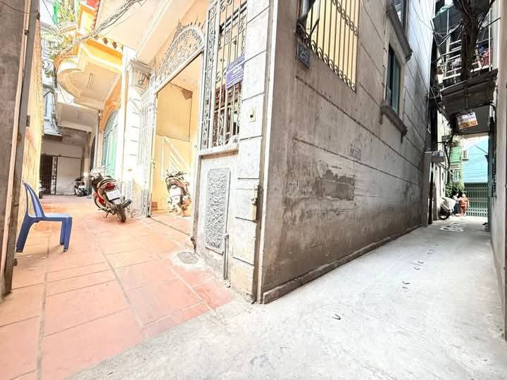 Nhà phố Ba Đình 42m² giá 6.8 tỷ - Vị trí tuyệt đẹp, hàng hiếm!