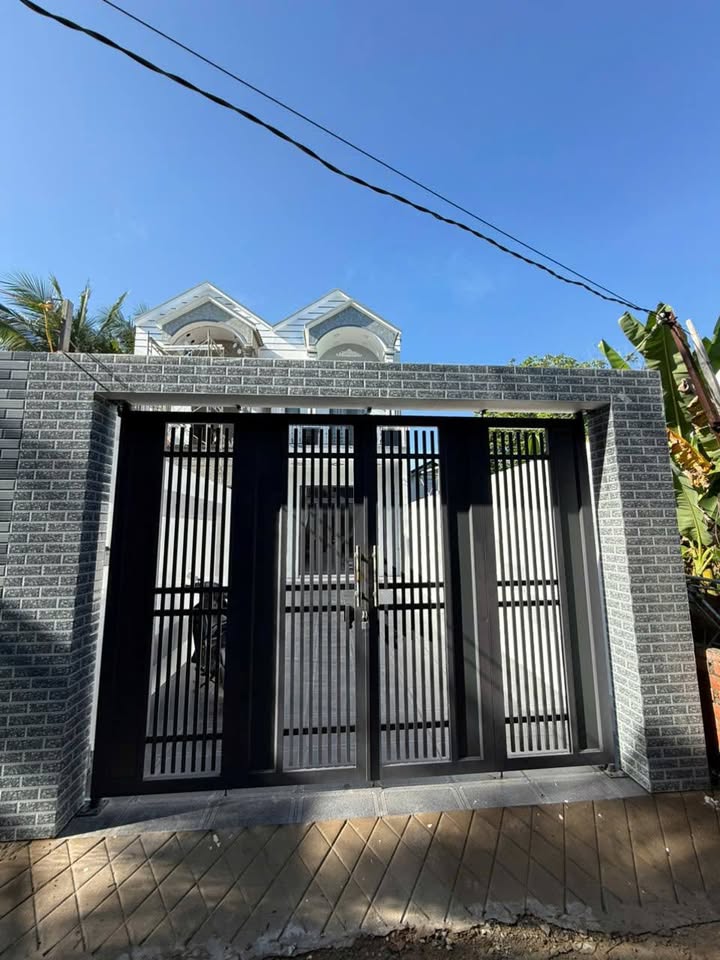 Nhà lầu mới Phường Trung An 143m² giá 2.9 tỷ - Thiết kế tối ưu, sân đậu ô tô 2 chiếc