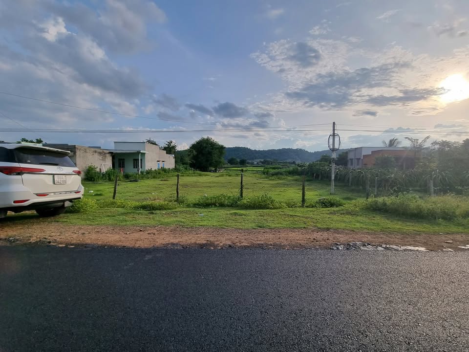 Đất thổ cư mặt tiền 711, Huyện Hàm Thuận Bắc, 500m², giá 3.5 tỷ - Đầu tư lý tưởng!