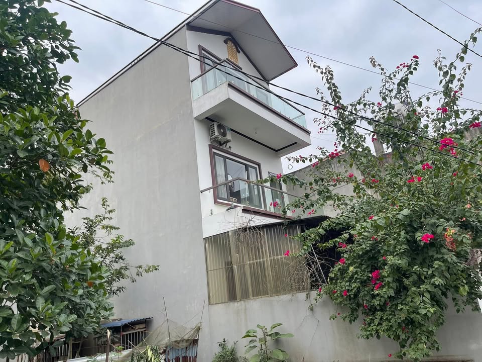 Nhà 2,5 tầng Phường Quán Triều 99m² giá 2.3 tỷ - Bán gấp trong tuần!