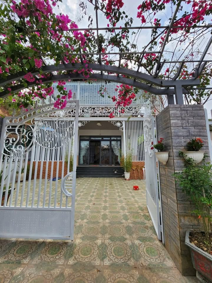 Cho thuê biệt thự Đà Lạt 300m² giá 15 triệu - Không gian sống lý tưởng giữa rừng thông