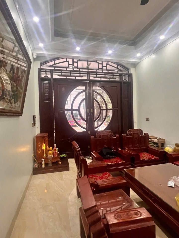 Nhà cho thuê 3 tầng tại khu Ka Long, 6 phòng ngủ - Không gian lý tưởng cho gia đình