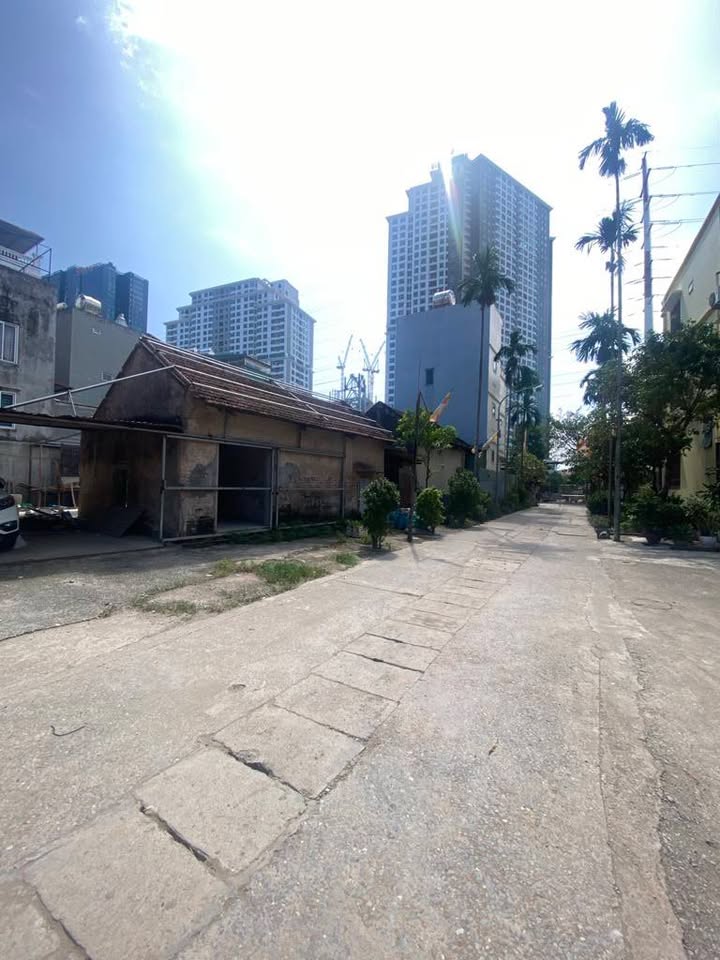 Mặt phố Nhật Tảo, Bắc Từ Liêm 195m² giá 31 tỷ - Đầu tư sinh lời hiếm có!