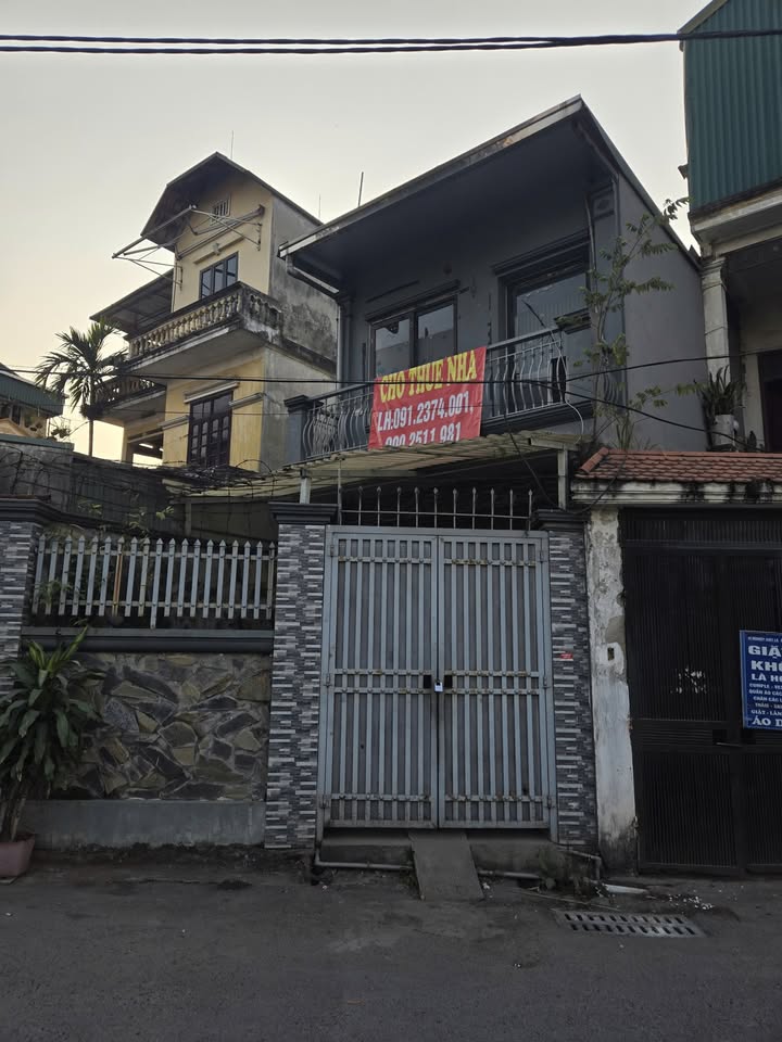 Nhà cho thuê 2 tầng tại 1106 Nguyễn Khoái, Lĩnh Nam, 6 triệu/tháng - Không gian sống lý tưởng!