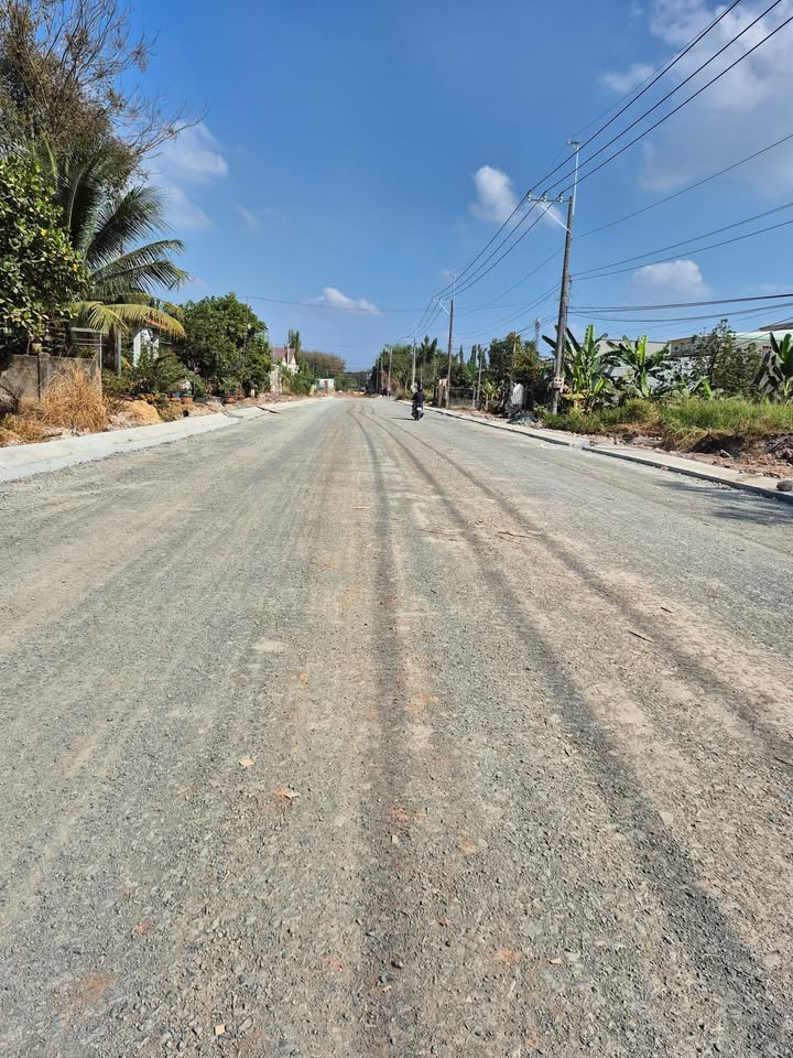 Đất nền kinh doanh đường Phùng Hưng, Bình Phước 3300m² - Giá chỉ hơn 1 tỷ!