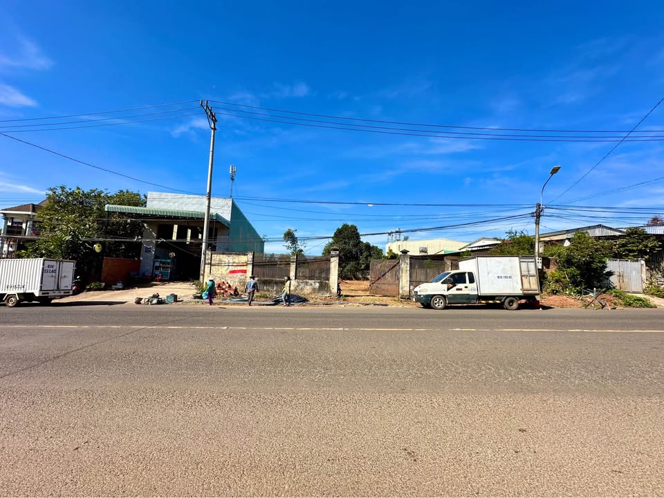 Nhà mặt tiền Lý Nam Đế, Pleiku 840m² giá 11 tỷ - Cơ hội đầu tư hấp dẫn!