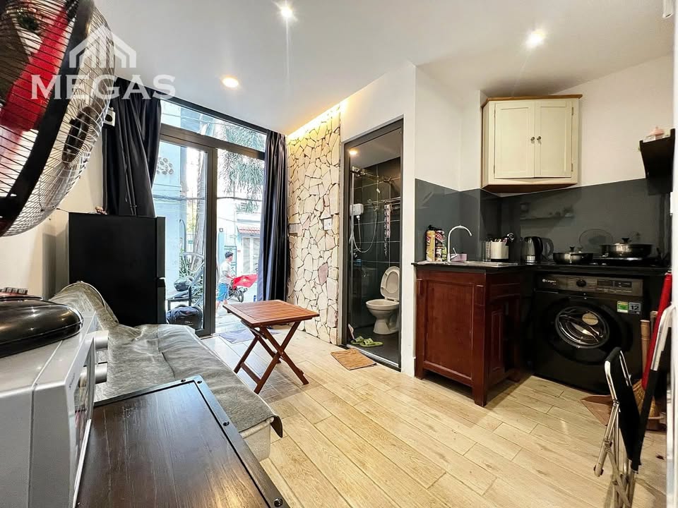 Căn hộ cho thuê 1 phòng ngủ Lê Văn Sỹ, Quận 3 - Không gian rộng rãi, thoáng mát!