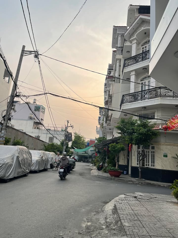 Nhà 3 tầng Phạm Văn Bạch, Tân Bình 65m² giá 7 tỷ - Sổ hồng hoàn công, không quy hoạch!