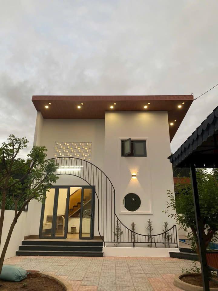 Nhà vườn tại Trần Nhân Tông, Buôn Ma Thuột 243m² giá 2.38 tỷ - Hồ bơi và sân vườn lý tưởng cho gia đình!