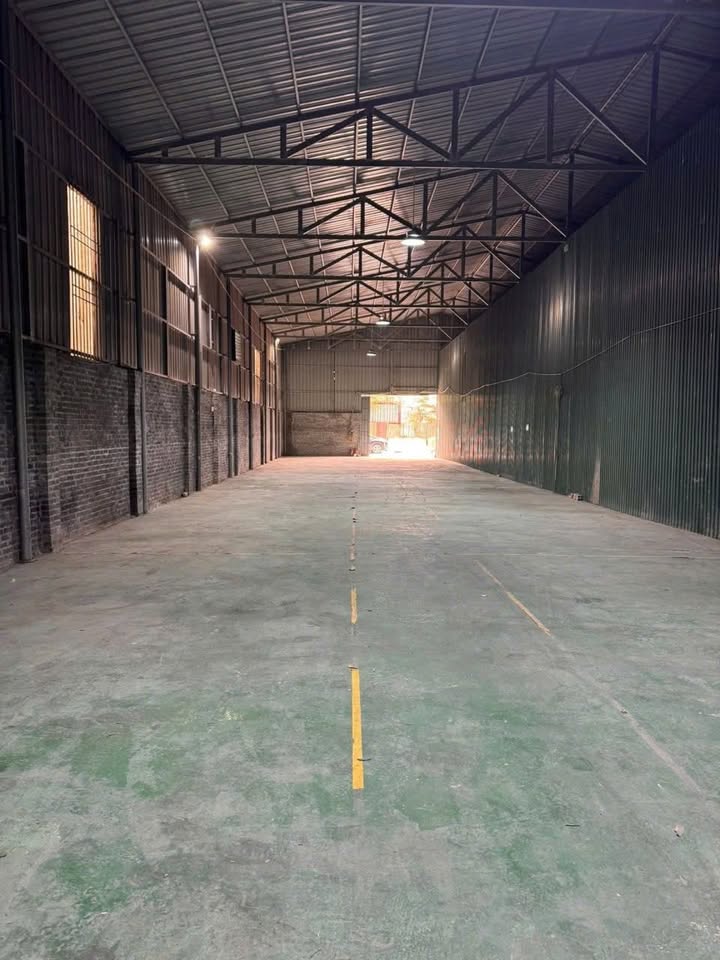 Kho xưởng cho thuê tại CCN Đa Cốc Kiêu Kỵ 700m² - Đường xe công đỗ cửa, giá 38.5 triệu