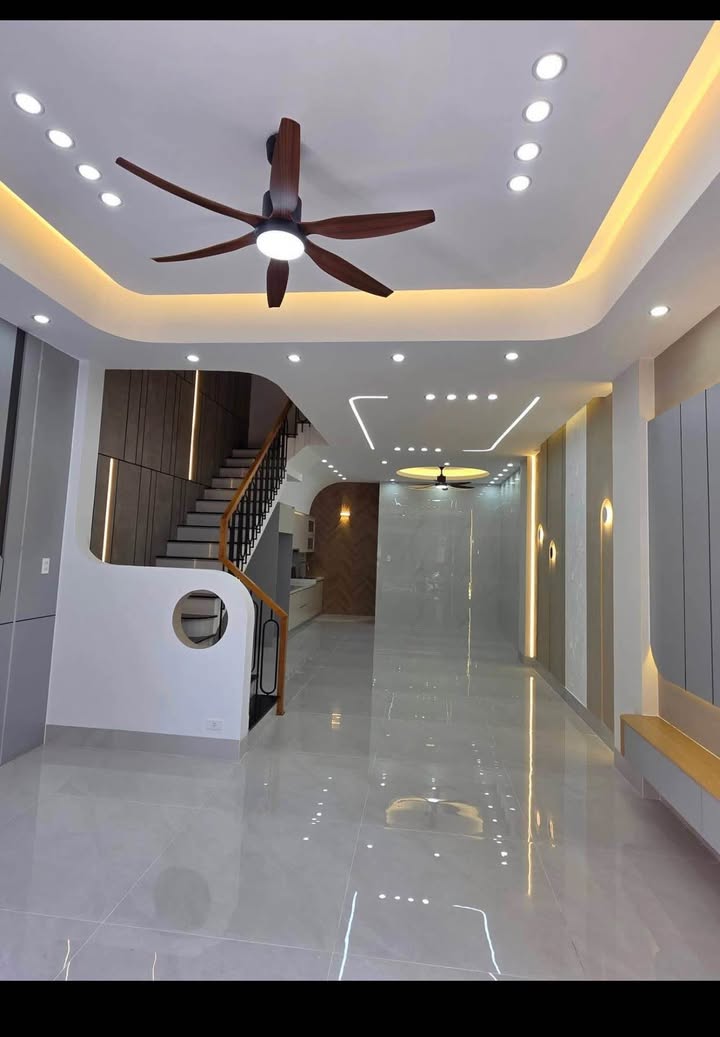 Nhà mặt tiền DT70m² tại phường Chợ Chợ, Quy Nhơn - Giá 6.5 tỷ chính chủ!