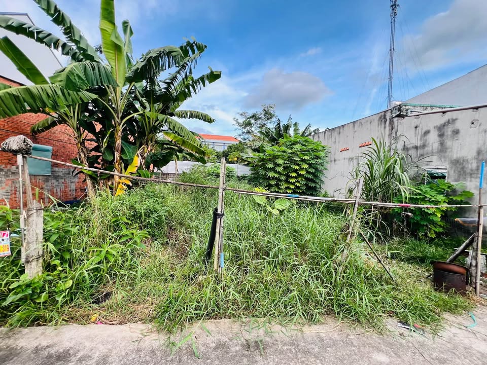 Đất thổ cư xã Tân Thạnh Đông, Củ Chi 129m² giá 2.2 tỷ - Sổ riêng, vị trí đẹp!