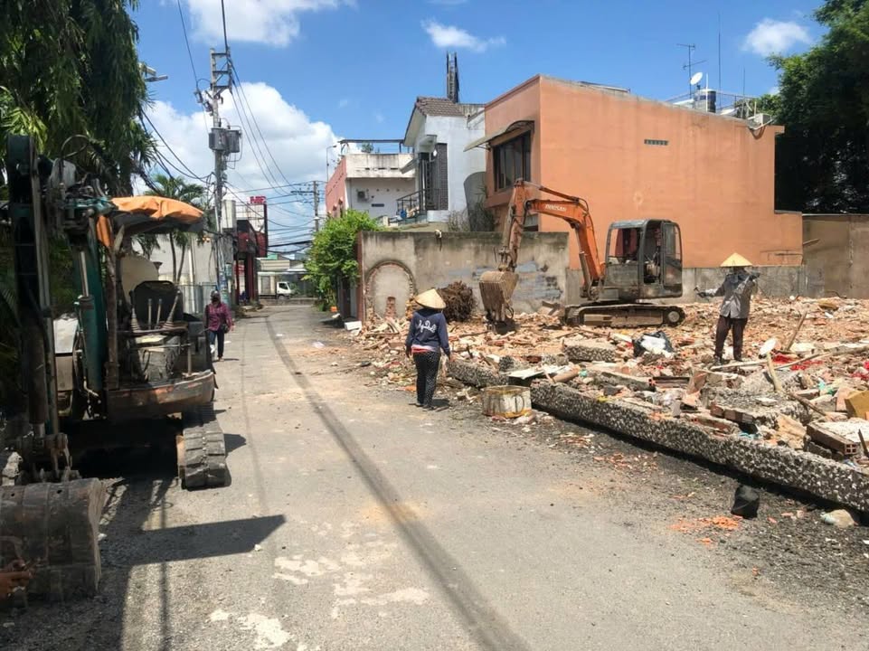 Đất nền Trung Chánh Hóc Môn 541m² giá 23 tỷ - Sổ đỏ chính chủ, bớt lộc!