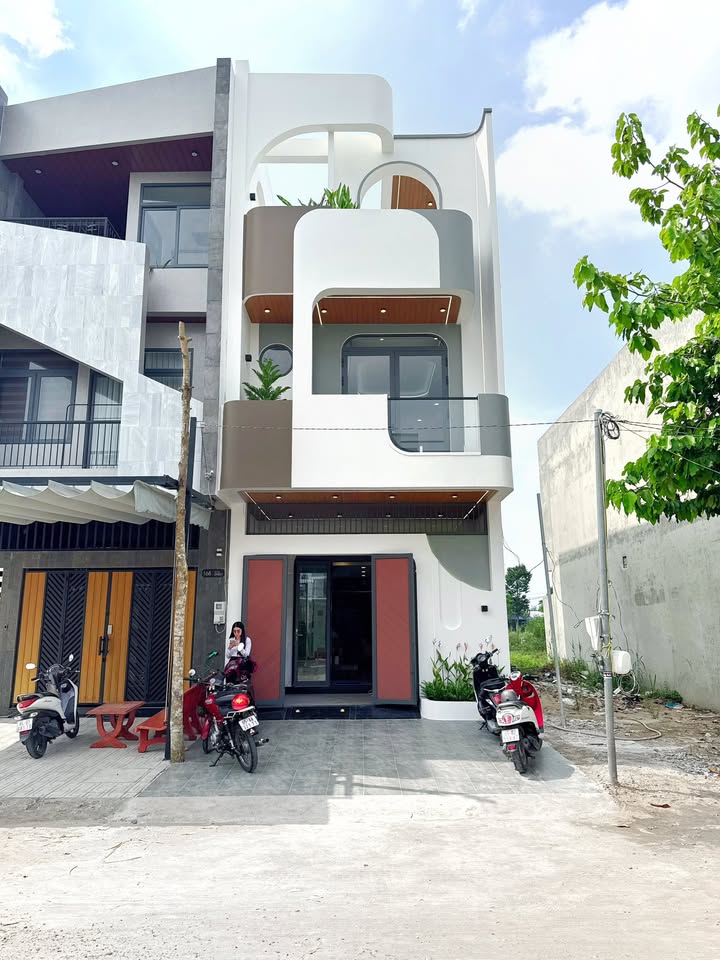 Nhà 3 tầng KDC Hồng Loan, Cần Thơ 85m² giá 5.85 tỷ - Tặng nội thất xịn!