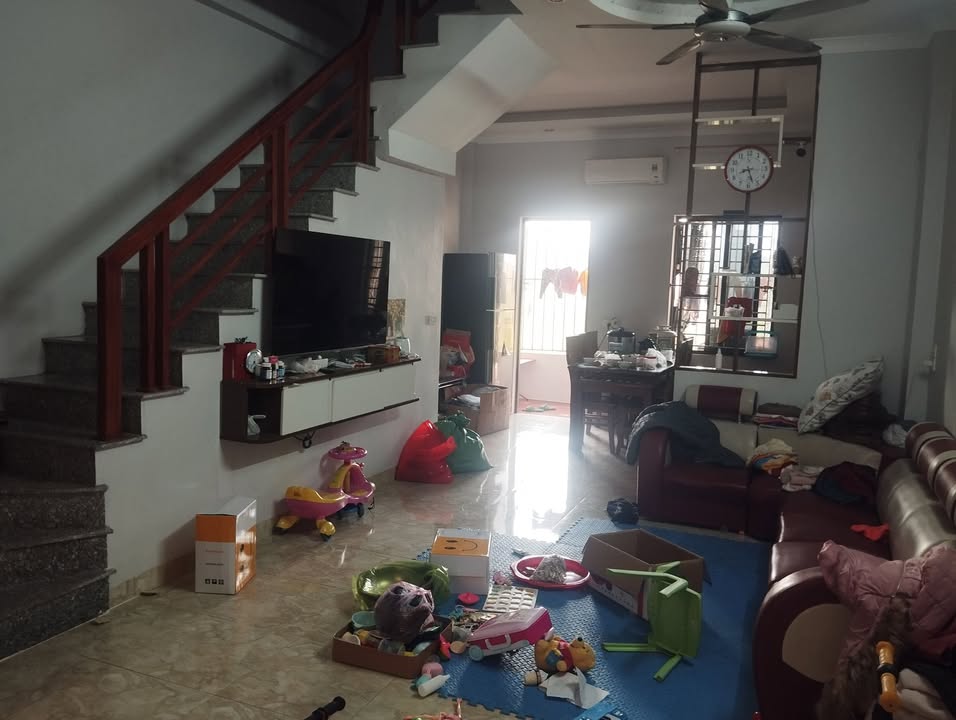 Nhà Vị Dương, 45.2m² giá 1.7 tỷ - Thiết kế hiện đại, ở ngay!