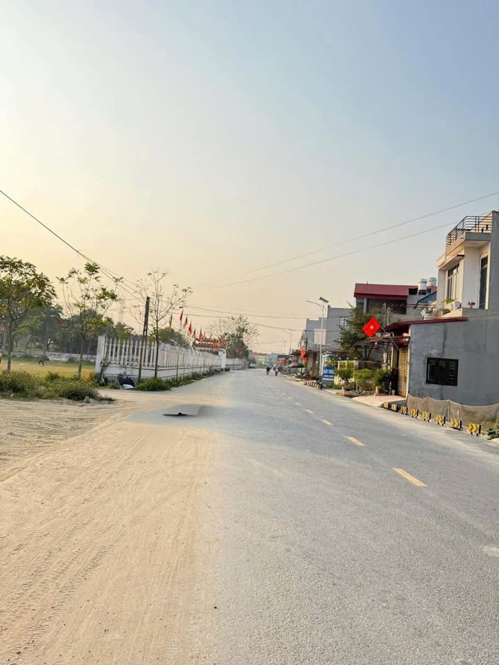 Đất nền Liên xã apphan Cẩm Trung - Xuân Cẩm 126m² giá 2 tỷ - Kinh doanh thuận lợi ngay trung tâm!