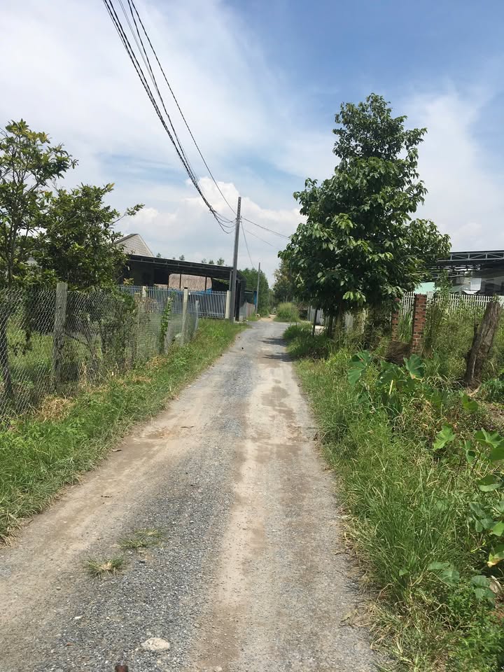 Đất vườn 700m² xã Vĩnh Thanh, Nhơn Trạch, giá 1 tỷ - Sổ đỏ chính chủ!