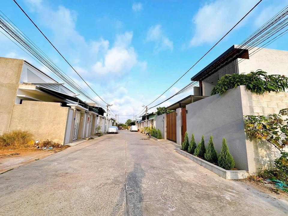 Đất nền khu dân cư Ga Lê Duẩn Phan Thiết 127m² giá 18 triệu/m² - Sổ hồng chính chủ!