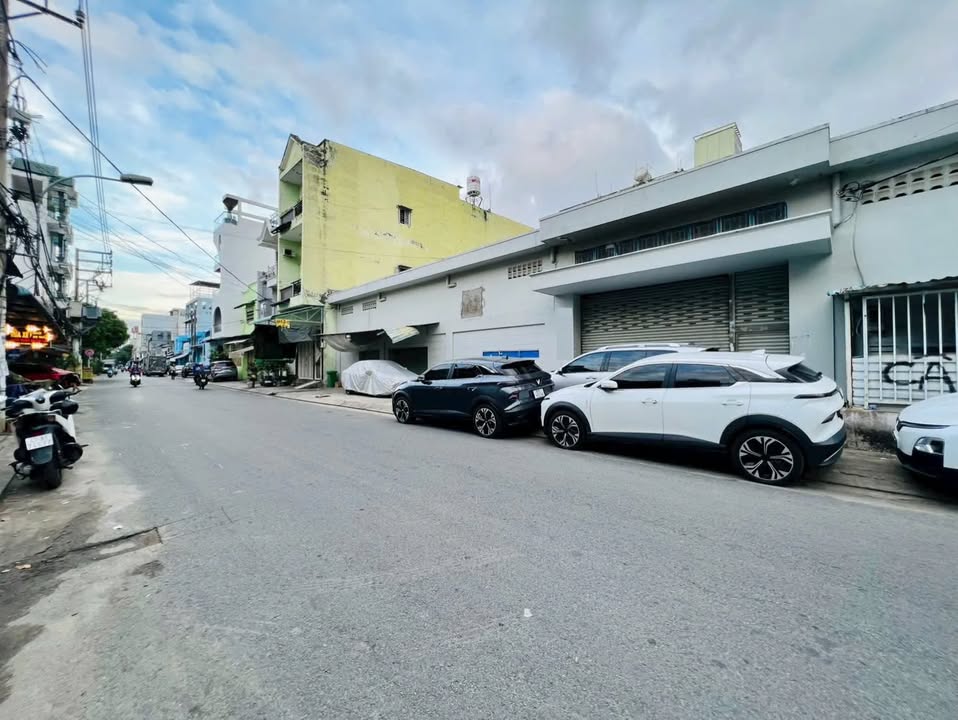 Đất nền mặt tiền Lê Văn Quới, Quận Bình Tân 788m² giá 8.8 tỷ - Cơ hội đầu tư tuyệt vời!