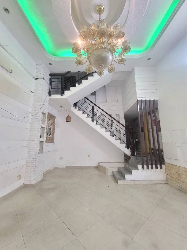 FrontHouse Lê Văn Sỹ Quận 3 67m² giá 13 tỷ - Khu vực sầm uất, chính chủ bán!