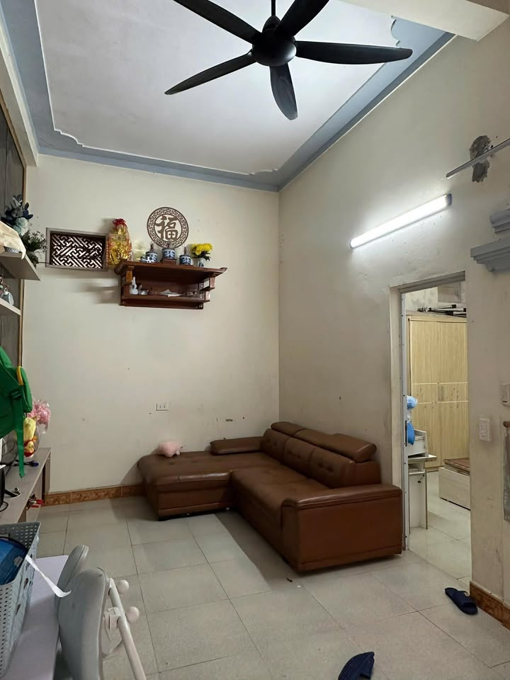 Nhà 2 tầng Chàng Sơn 50m² giá 2 tỷ - Sổ đỏ trao tay ngay!