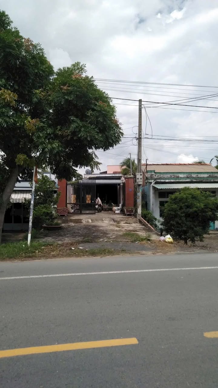 Đất thổ cư mặt tiền Quốc Lộ 50, 727m² giá 10.18 tỷ - Cơ hội đầu tư tuyệt vời!