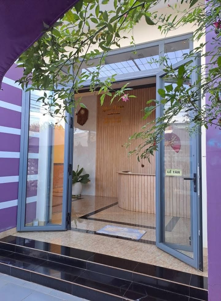 Nhà nghỉ tại Xã Hòa Tiến 450m² giá 4 tỷ - Kinh doanh tốt, sẵn sàng tiếp quản!