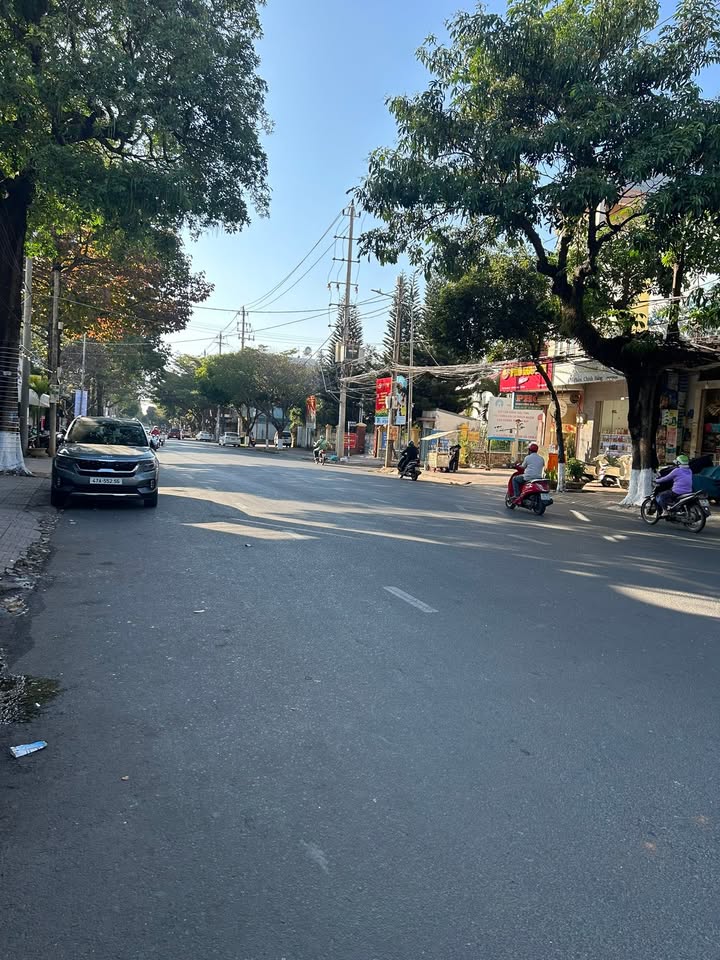 Nhà mặt tiền Mai Hắc Đế 128m² giá 6.5 tỷ - Kinh doanh tốt, sẵn sàng vào ở!