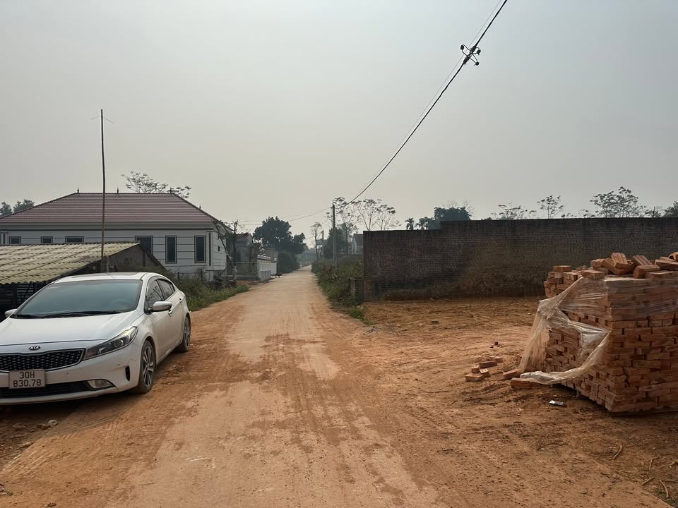 Đất Vô Khuy, Cẩm Lĩnh 1180m² giá 7.08 tỷ - Đường bê tông ô tô tránh thoải mái!