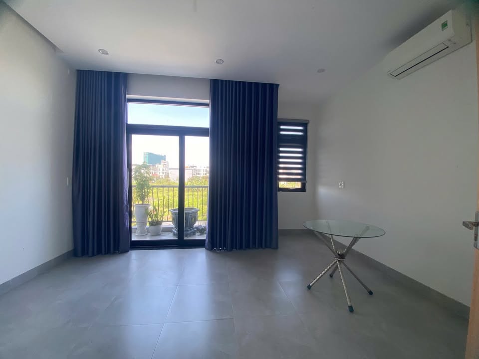 Nhà 3 Tầng cho thuê tại Quận Liên Chiểu 100m² - Full nội thất, sẵn sàng vào ở!