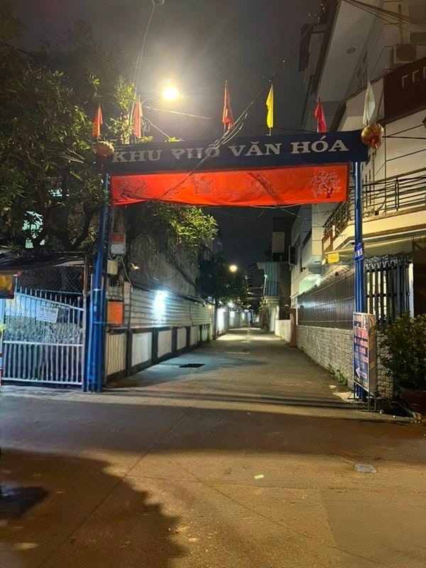 Nhà bán 76m² Đỗ Xuân Hợp 6.4 tỷ - Nở hậu tài lộc, nội thất đẹp!