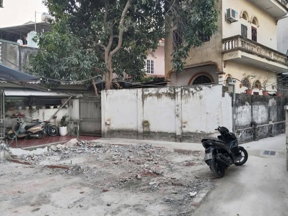 Đất nền Xuân Đỉnh, Bắc Từ Liêm 30.5m² giá 6.3 tỷ - Cơ hội đầu tư tuyệt vời!