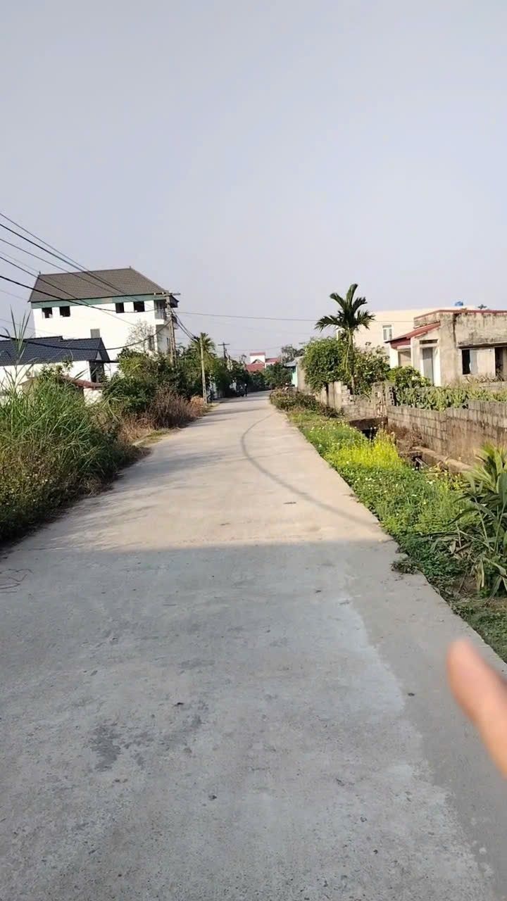 Đất thổ cư xã Cộng Hòa 150m² giá 1.1 tỷ - Vị trí đẹp, giao thông thuận tiện!