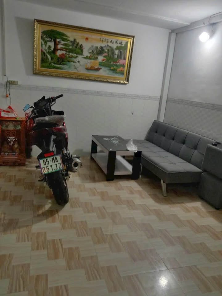 Nhà trệt lửng 3 phòng ngủ tại hẻm 7 Lê Bình, Cái Răng giá 890 triệu - Sẵn sàng vào ở ngay!