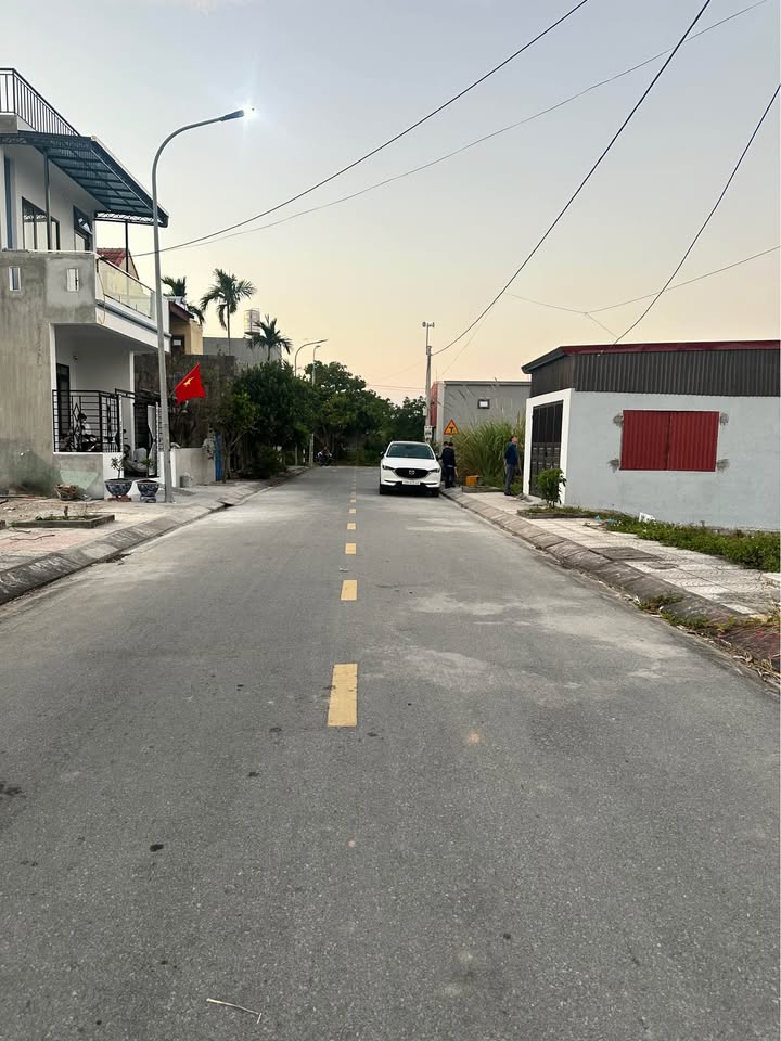 FrontHouse 81 Tân Thành Đồ Sơn 90m² giá 2.835 tỷ - Mặt tiền sầm uất, giao thông thuận lợi!