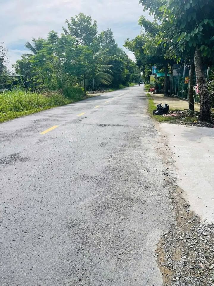 Nền biệt thự Phú Tân, TP Bến Tre 300m² giá 1.39 tỷ - Đầu tư sinh lời ngay!