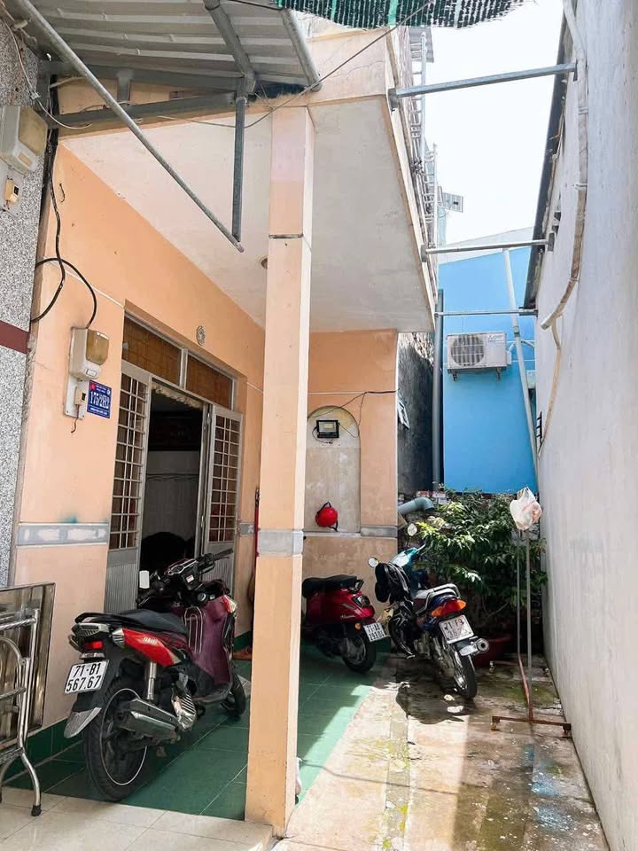 Nhà phố hẻm Hoa Nam, Bến Tre 40m² giá 1.2 tỷ - Pháp lý rõ ràng, sẵn sàng ở ngay!