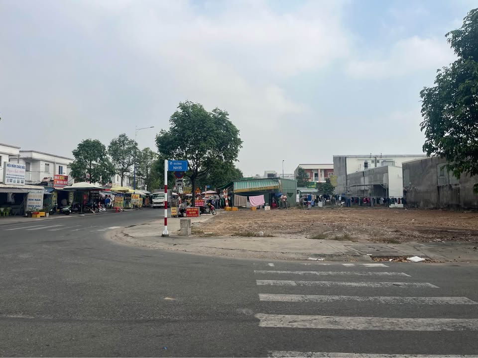 Đất nền lô góc F7 Khu dân cư IJC Hòa Lợi 291m² giá 11.1 tỷ - Vị trí vàng 3 mặt tiền!