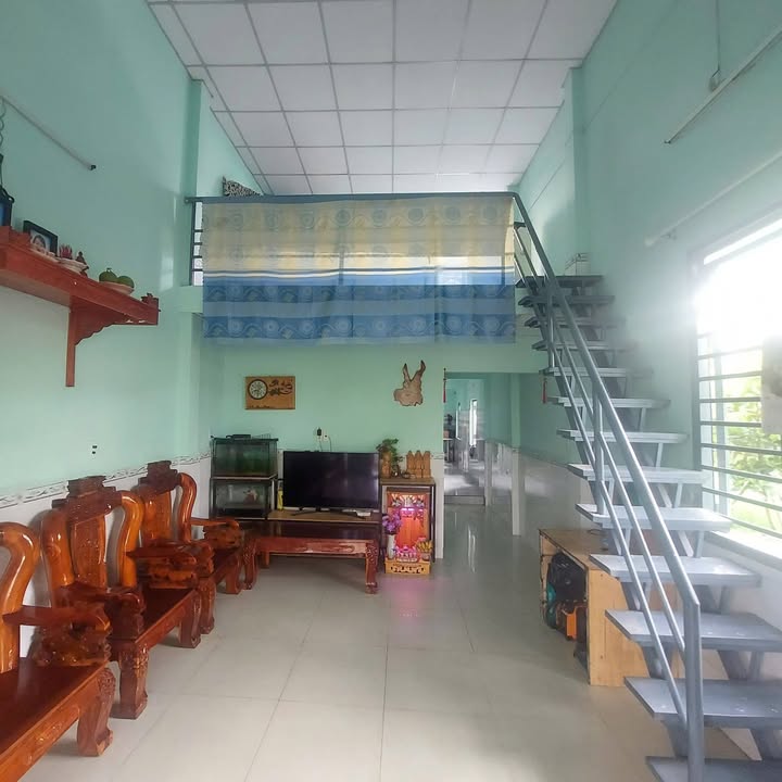 Nhà Hóc Môn 68m² giá 1,3 tỷ - Chính chủ, vào ở ngay!