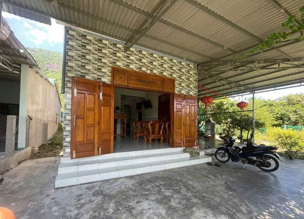Nhà đẹp Xuân Cam, Vạn Hưng 300m² giá 740 triệu - Cơ hội không thể bỏ lỡ!