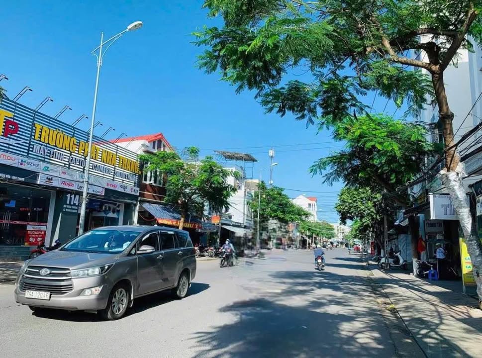 Nhà phố Vĩnh Hải Nha Trang 269m² giá 27 tỷ - Gần biển, kinh doanh thuận lợi!
